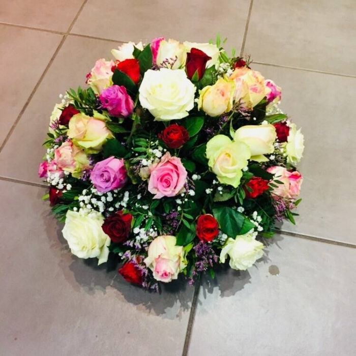 Coussin rond de roses – Image 2