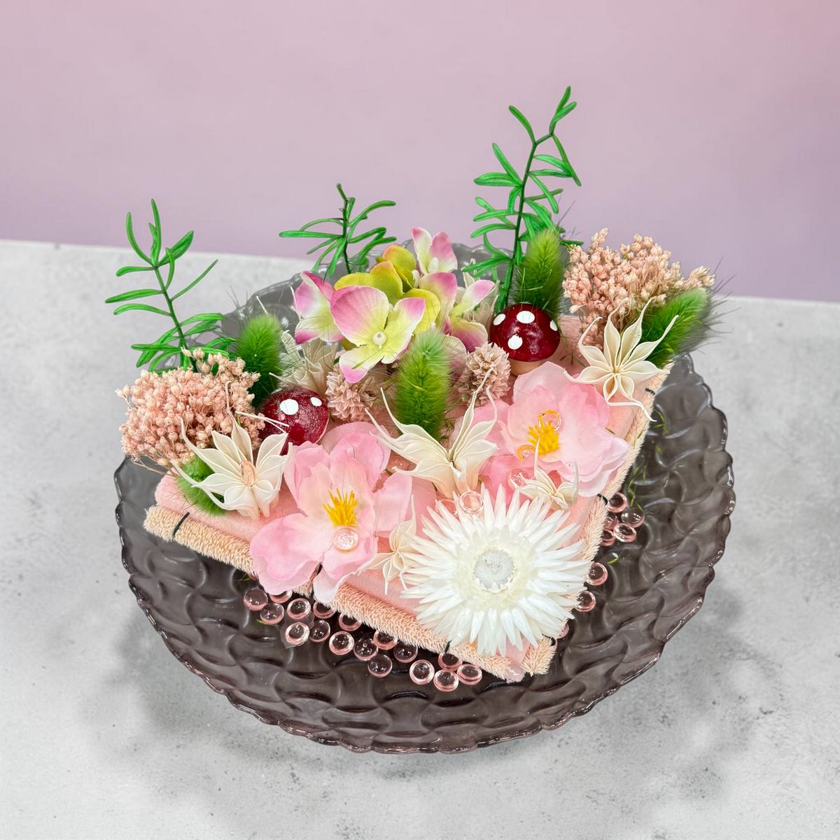 Part de gâteau de fleurs séchées rose